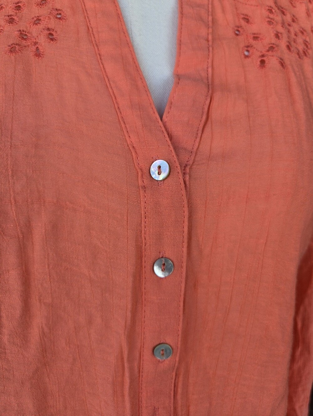 Nanette Lepore Coral Embroidered Button‑Down Blouse – Women’s Size Large - Picture 3 of 15